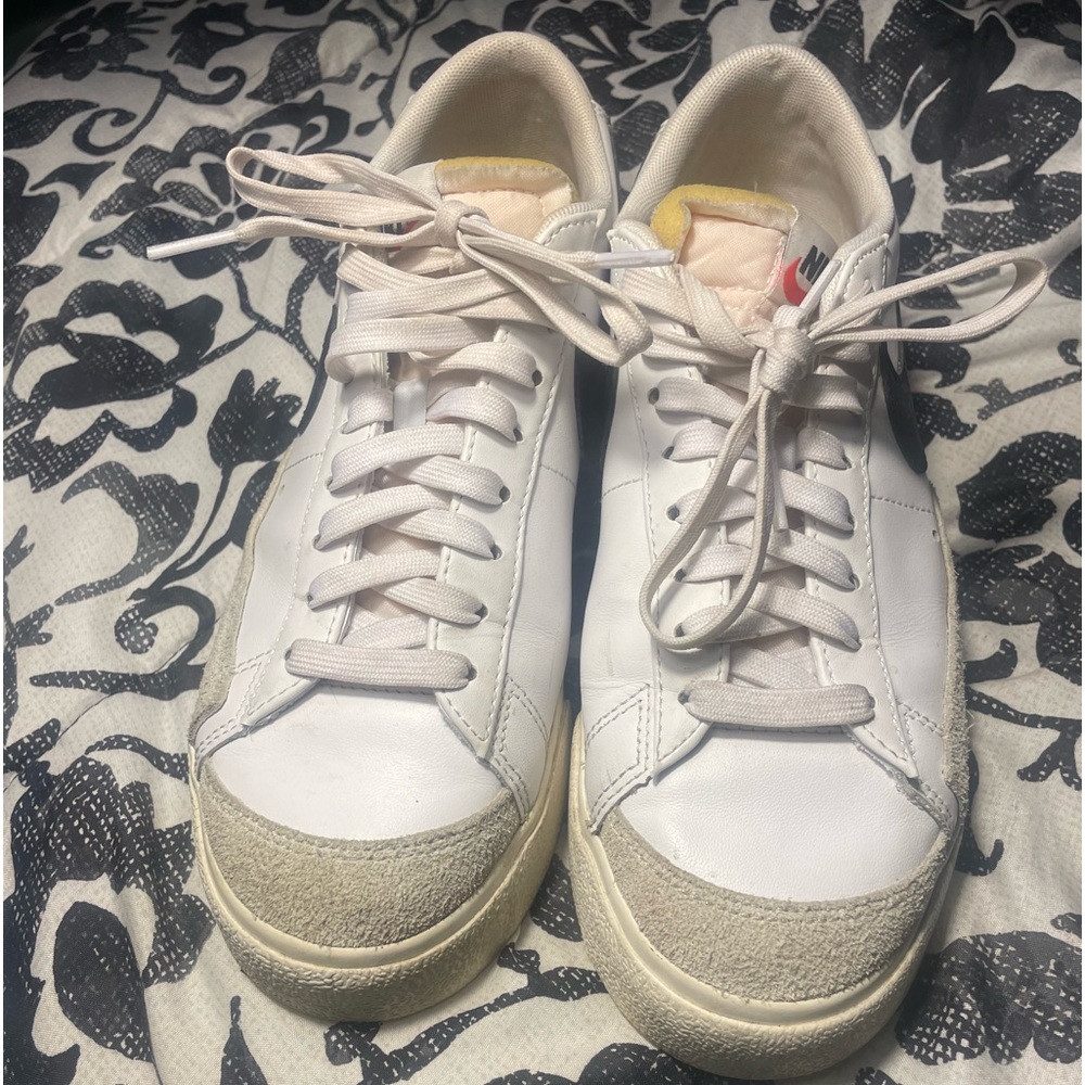 Nike platform blazers size 8